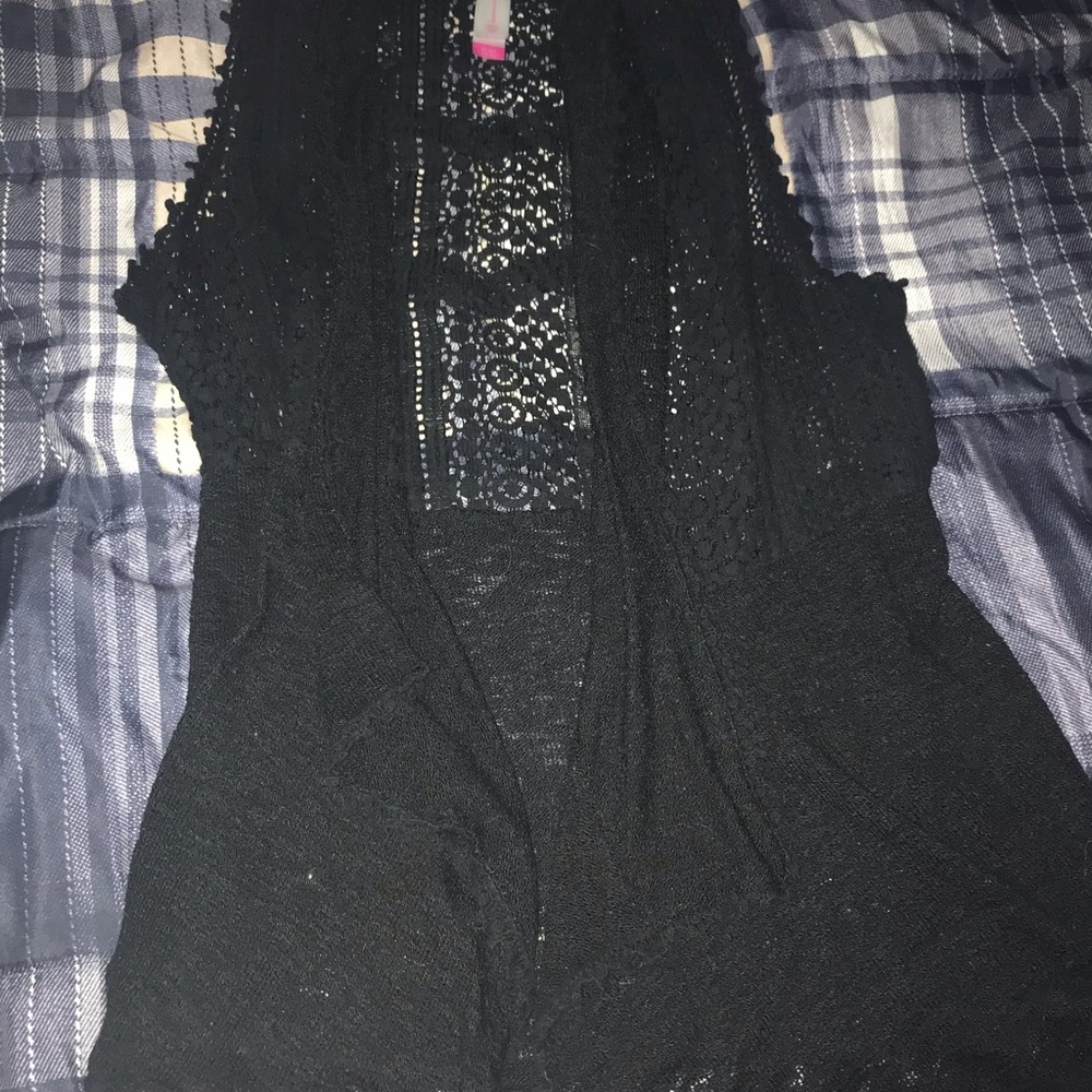 Clothes - Picture 4 of 8